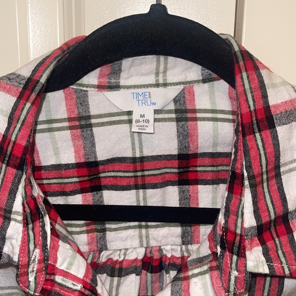 Time & Tru Button Up - Picture 2 of 4